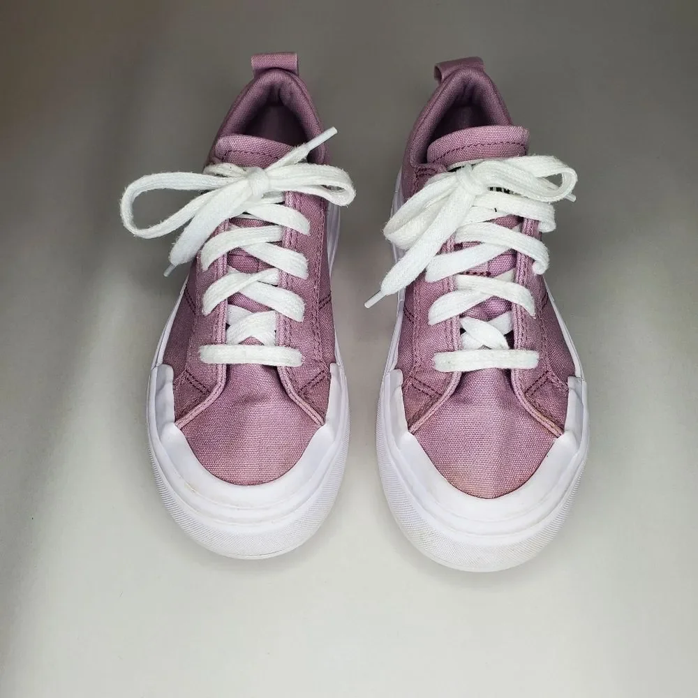 Converse Pink Youth Chuck Taylor Cruise Ox Trainers Size 2 Youth